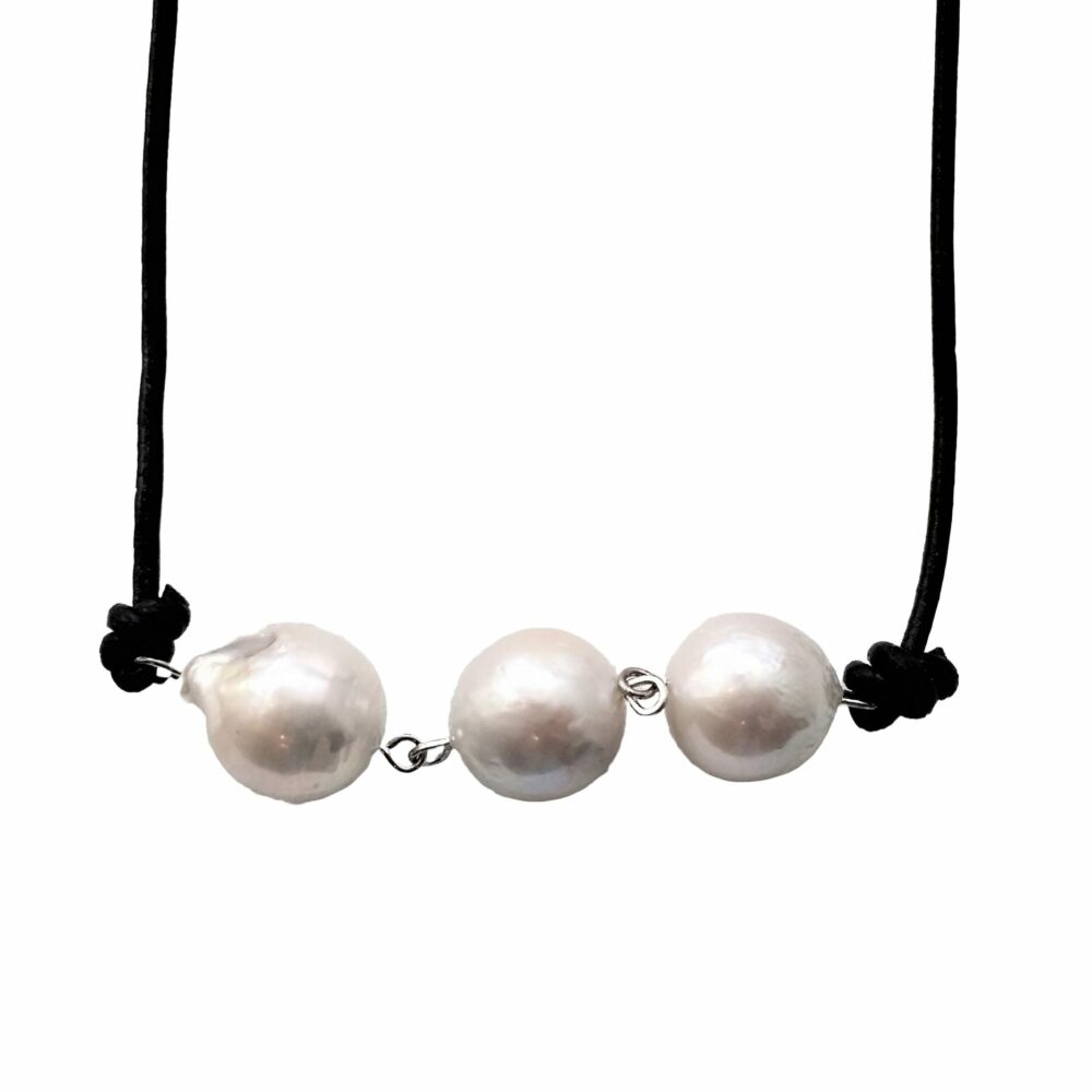 3 Baroque Pearls Leather Necklace - Brown (LN-906030)