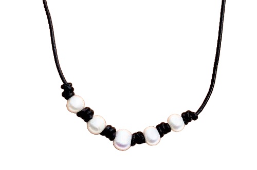 5 Pearls Leather Necklace - Black (LN-906031)