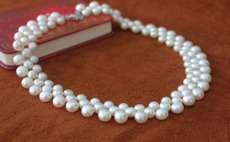 Classic White Pearl Necklace (NL-33301)