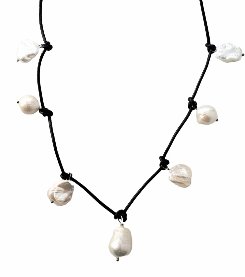 7 Baroque Pearl Leather Necklace - Black (LN-906032)